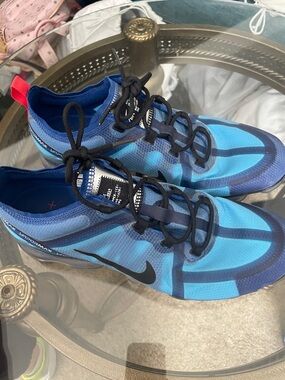 Nike Men’s Blue and Black VaporMax Running Shoes with Red Heel Tab